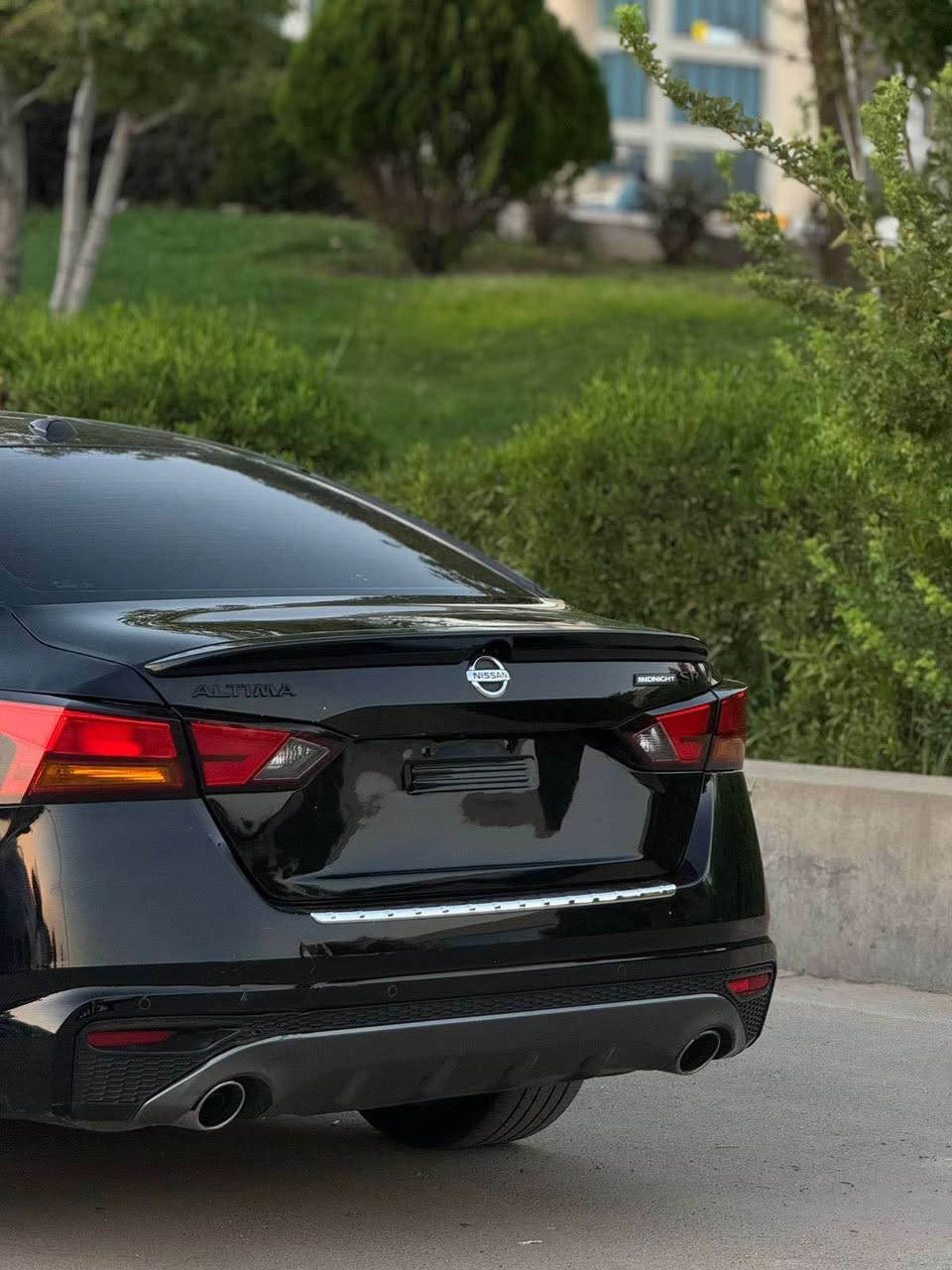 ئالتیما SR Midnight مۆدێل 2022 
١- جەمپەکی بچووکی پشتی لای سایەقی هەیە
٢-سبوغی نییە ارباگی نەتەقیە  
٣-پێشی کەپسە 
٤-٥٠هەزار رۆییە
٥- لەسەر دەقی شەریکەی مایتەوە 
٦-شاشە گەورەیە  
٧- چوار تایەی نوێی لەسەرە
٨-سلاید و کوشین کارەبایی و شاشە گەورە  
زۆر مواصفاتی جوانی هەیە 

نرخ :- ١٨٨$ مەجالەکی کەم Singapore


**إذا كنت صاحب هذا الإعلان وتريد حذفه لأي سبب، رجاءا أرسل رسالة إلى الدعم الفني**