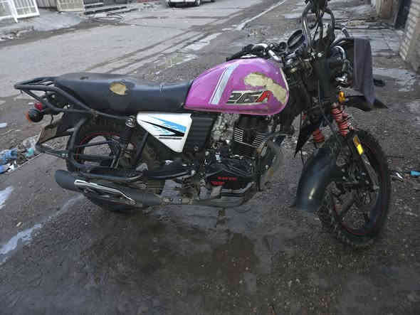 سلام عليكم 
دراجة دايون موديل 2024 شهر 7 محرك 200 ماشية 24 الف تبديل دهن كل اسبوع بانزين محسن اديرلها مكينة فول نضافة برغي واحد بالمكينة ما فاتح تجي وتشوف وتاخذها مصلح وتسال برغي واحد بالمكينة ما بدلها مكينة بلادية ونضيفة كلش مسوية حادث واحد دبلات كايمة ستيرن اعوج تانكي مضروب دشبول مضروب غير ذني كلشي مابيها اي استفتار عن الدراجة اكثر وعن السعر تواصل عل هاذ الرقم *********** رصيد+ واتساب متوفر
