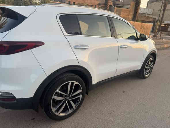 السلام عليكم اسبورتج موديل 2020 مكفوله من الصبغ والبارد فقط مكانين صغار bdr ماشيه95السيارة جديدة جدا السونر مرفق بالمنشور مكان بغداد جاهزة من كل شي مابيها اي نقص السعر200  
الرقم ***********
