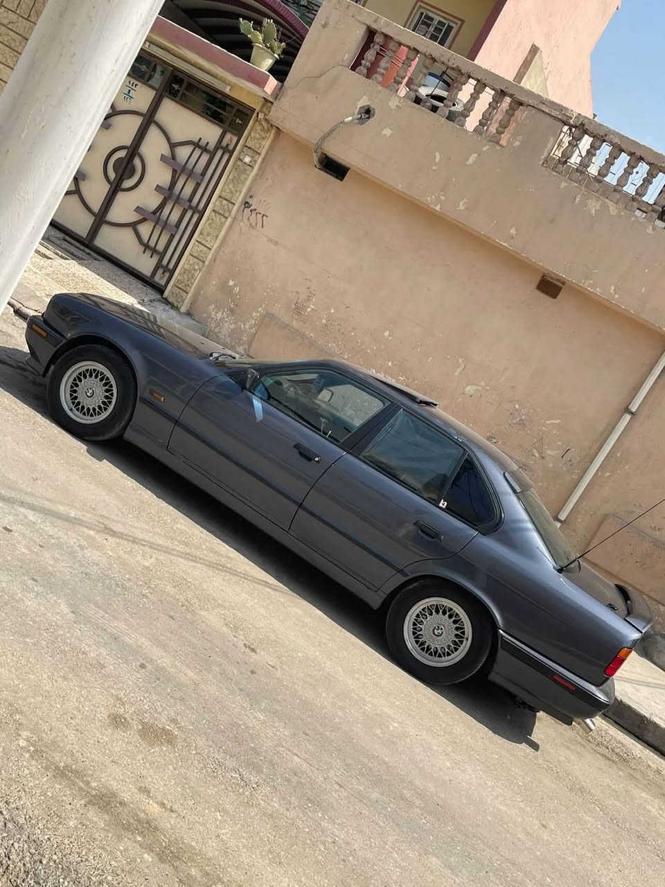 سلام عليكم بي إم 520اصل
محرك 25
محرك كير اكسل شرط
كير عادي 
طخم شرط 
تبريد ثلج
صبغ جماليه بدون حادث
داخل صاج كارتير جديد
دبل ايرباك
تخم ويل خليه اصلي 
بجم عريض 
فتحت سقف 
كهربائيات كلها شغاله 
جامات 4كهرب 
سياره ما ناقصها برغي
وكاله وتحويل شرط 
رقم دولي 
بيع فقط بدون مراوس 
سعرها 68وبيها مجال 
مكان موصل ايسر
 ‭***********‬
