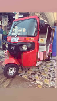 عندي هاي التكتك 2018 رقم و سنويه بسمي اريد ابيعها اسمع منكم السعر كامل...