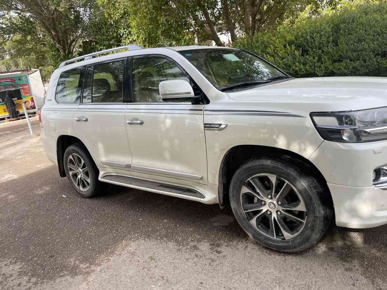 السلام عليكم
لاندكروز ٢٠٢٠ ساز باب اول ٦ سلندر ماشية ٩٠ الف 

السعر ٥٦٠٠٠
تفاصيل ***********
