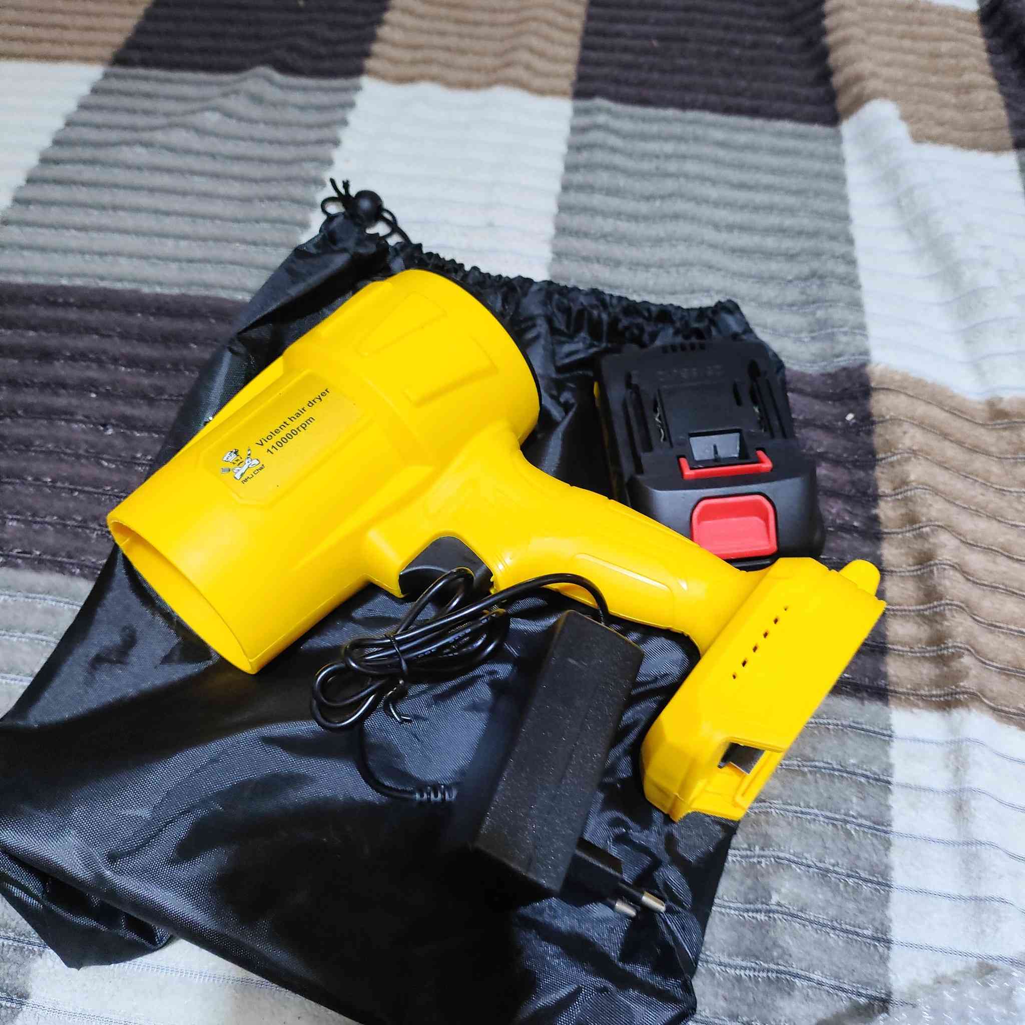 اقوى جهاز بلور هواء اصلي مال باله على الشحن غير مستخدم السعر 20


**إذا كنت صاحب هذا الإعلان وتريد حذفه لأي سبب، رجاءا أرسل رسالة إلى الدعم الفني**