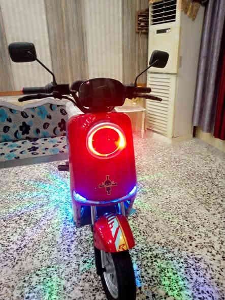 دراجه شحن للبيع نضيفه كلش حلوه الملف2000 R11المكان الرميثه السعر 600وبيها مجال الرقم***********  ما مستخدمه
