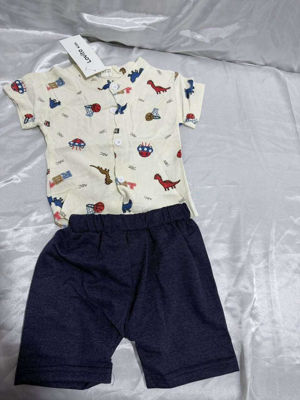 يا جماعة الخير ✋🏻
ملابس العيد اخت البلاش عندي 🔥🔥
قلبو الصور وراح تتفاجأون بالاسعار ❤️❤️❤️
ويتوفر توصيل لجميع المحافظات🚘🚘🚘


**إذا كنت صاحب هذا الإعلان وتريد حذفه لأي سبب، رجاءا أرسل رسالة إلى الدعم الفني**