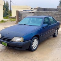 اوبل اوميغا • ١٩٩٠ • محرك جديد