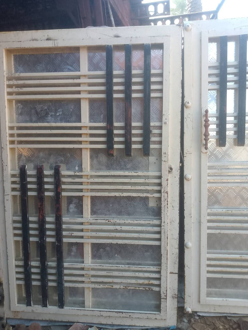 سلام عليكم مكلف بل نشر باب ارتفاع 190/عرظ مترين اونص ناقصه بس صبغ الشراي يتفظل خاص


**إذا كنت صاحب هذا الإعلان وتريد حذفه لأي سبب، رجاءا أرسل رسالة إلى الدعم الفني**