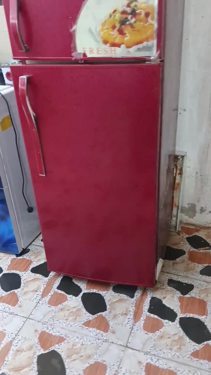 للتواصل واتساب ***********
