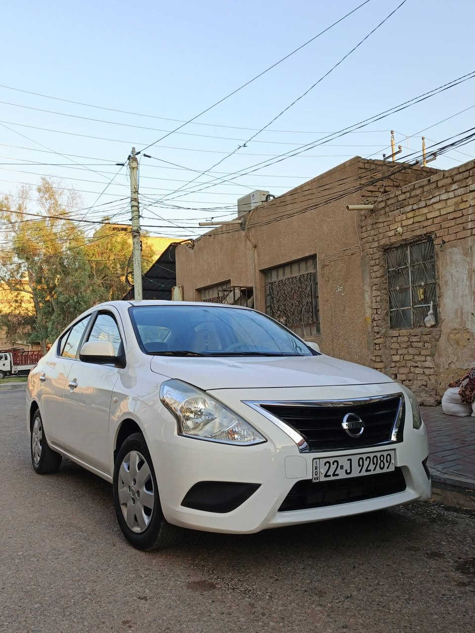 نيسان صني هندي ام البليته الزرگه الموديل ٢٢ السعر ١١٠ رقم الهاتف***********
