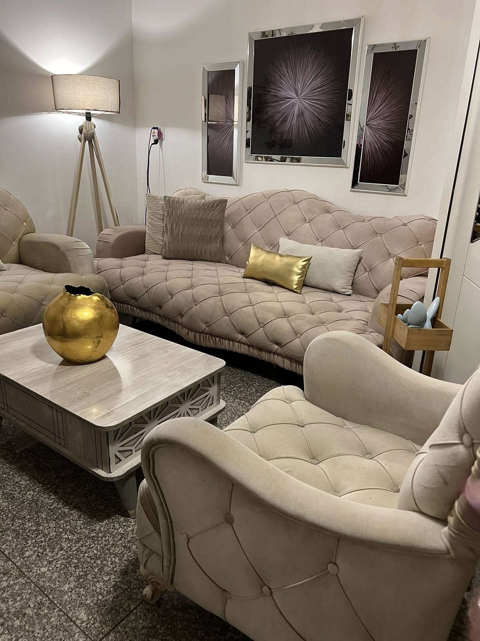 تخم تركي  8 مقاعد نيوكلاس جداا نضيف وتكمه خشبه جام اي ظرر مابي اسفنجه سوفت طبي المكان بغداد الشراي يتفظل خاص


**إذا كنت صاحب هذا الإعلان وتريد حذفه لأي سبب، رجاءا أرسل رسالة إلى الدعم الفني**