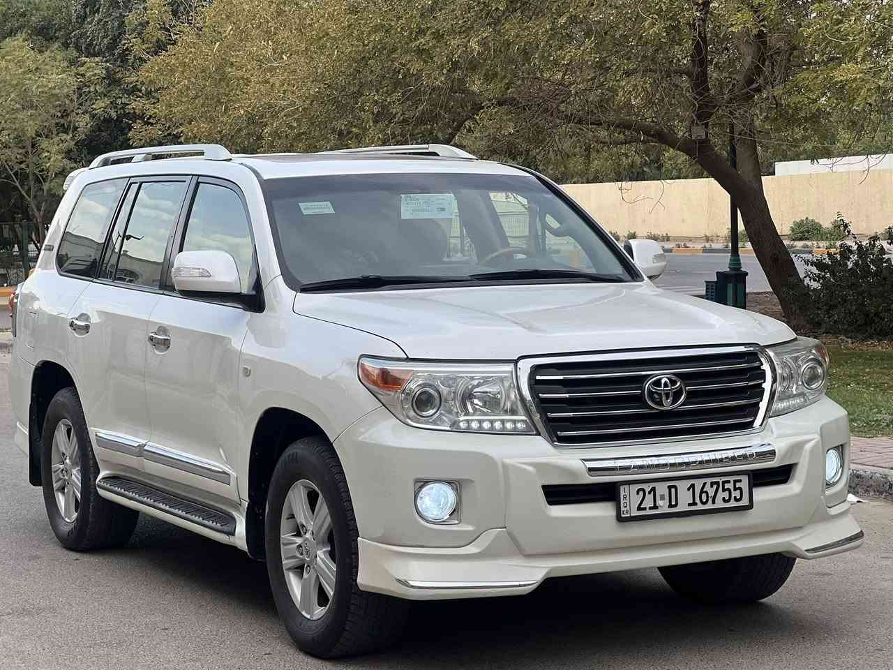 سلام عليكم
لاند كروز موديل 2008 
كفالة عامة صدر امامي خلفي 
عليها ادامة كامله 
سياره مال بيت جاهزة من كل النواحي
فقط دعامية محدثه 
بدون صبغ بدون فتح 
تراي من زاخو للفاو 
محرك كير كفالة 
عنواني بغداد اليرموك 
سعر 295 بيها مجال بسيط 
هاتف  ***********
باسمي تحويل وكالة
