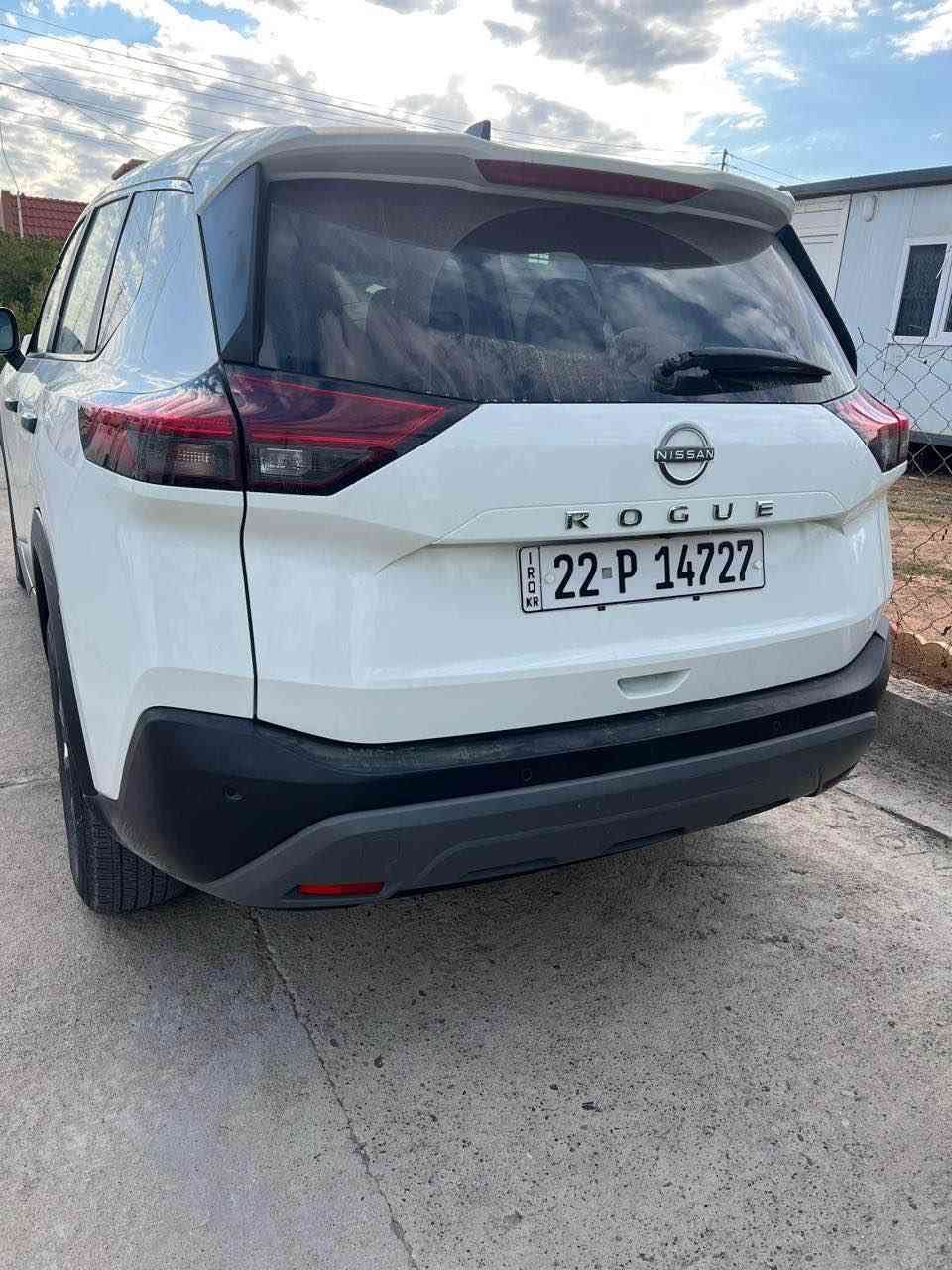 ئەم نیسان رؤگە 2023 3 پستنەمان هەیە بؤ فرؤشتنە رەقەم هەولیرە گیر و مەکینەی بەشەرتە تەبرید سارد و گەرم بەشەرتە لیدران یەک پارجەی سبوغی لای سەکنی هەیە بئ ناوگرتن رەقەم و سەنەوی نویە تا 2030 مانگی 4  230 هەزاریش غرامەی لەسەرە لەپاش معامەلەی بؤت دەگەریتەوە  بەناو کردن و تەحویل کردن بەشەرتە سەیارەیەکی هەتا بلیی جوان و جەئیزە بئ مەسروفە 4 تایەی نویی بؤی بەسترەیە سعریشی 145 وەرەقە و مجالەکی برایانەی تیدایە بؤ زانیاری زیادتر تەلەفؤن بؤ ئەو رەقەمەی خوارەوە بکە *********** واتساپ عینوان ئەم سەیارە لە هەولیرە أربيل, العراق
