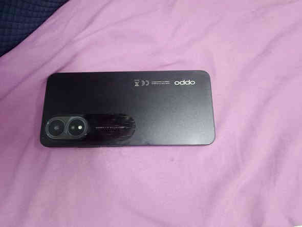 اوبو A38 ذاكره 128 العشوائيه 12 بدون ملحقات نضافه 100%100 جهاز نضيف السعر 130 العنوان البصره الزبير ***********
