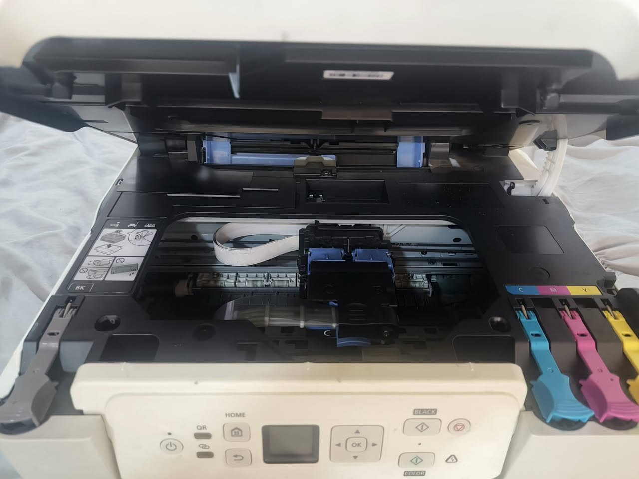 السلام عليكم طابعه كانون 
G3470
استخدام بيت 
الكاترج الملون عاطل 
التواصل خاص او 
***********
الموقع موصل
