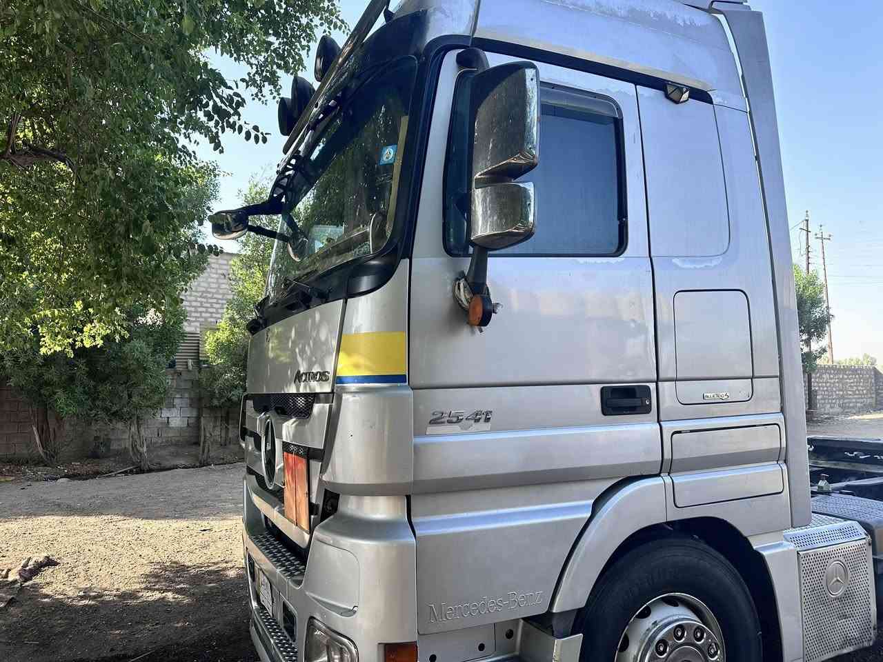 2011 
مربوطه ٤ محور جناب 

بغداد مشروع وطني

***********
