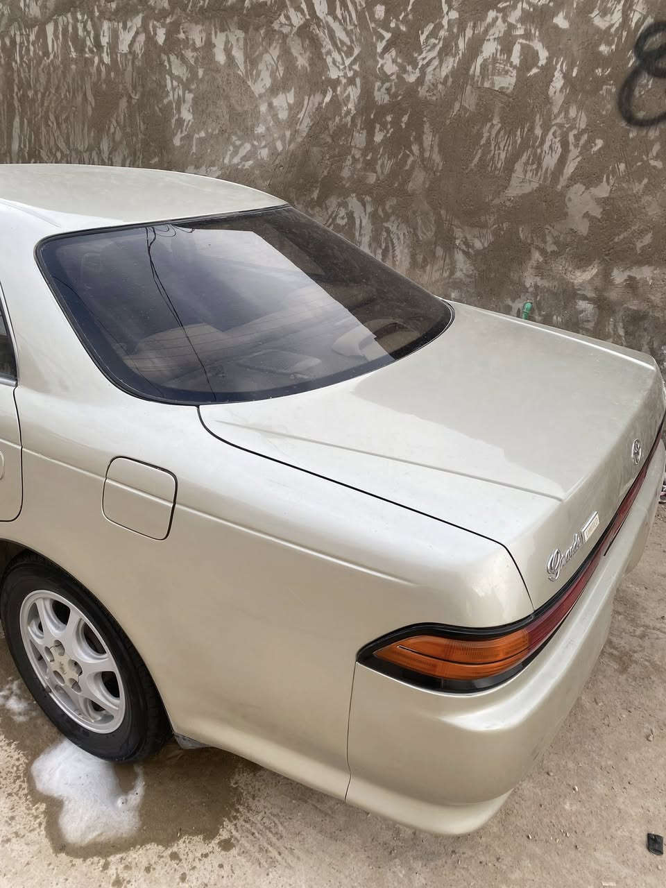 السلام عليكم مارگ نفخ مكينه كير حداديه تبريد كله جاهز السياره بلاديه فقط صبغ صبغتهه بأيدي صورهه قبل الصبغ موجوده مكفوله ضربه وكلشي شواصي واحواض ولغود مكفولات حته من الشخط  مكفوله حته من الخياس عد مكان الواقيات كد ٤ اصابع فقط السياره نضيفه كلش تنته وعضمات تكم وكشنات ودشبول جدد كاعيه مخمل بطاين نضاف بس مال السايق يرادلهه ترتيب وقبابقه مال اليدات فقط تخم تاير +ويل جدد حاويه 
سنويه ستوهه مجدده هزه جديده رقم نكليزي راعيهه يريد مداور عندي وكاله عامه بأسم ابن عمي 
*********** اتصال فقط مكاني كوفه سعر ٦٨ وبيه مجال للشراي 
مراوس ترهم حسب القناعه
