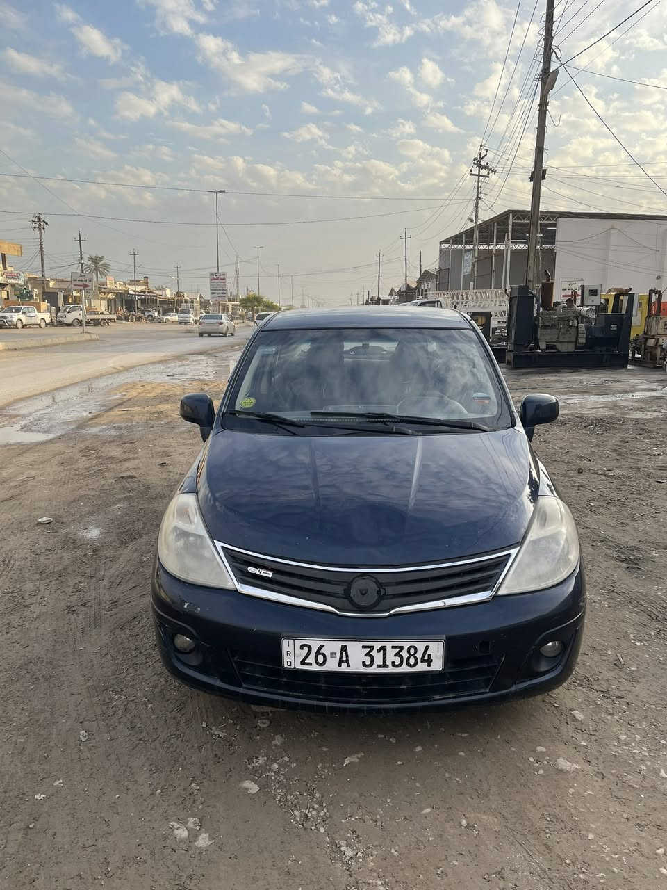 سلام عليكم 
نيسان فيرسا 2009 رقم صلاح الدين دولي 
محرك كير شرط 
كهربائيات كلها شغاله 
صبغ حزام 
بدون دواخل 
مكاني سامراء السعر 60 بيها مجال بسيط 
***********
