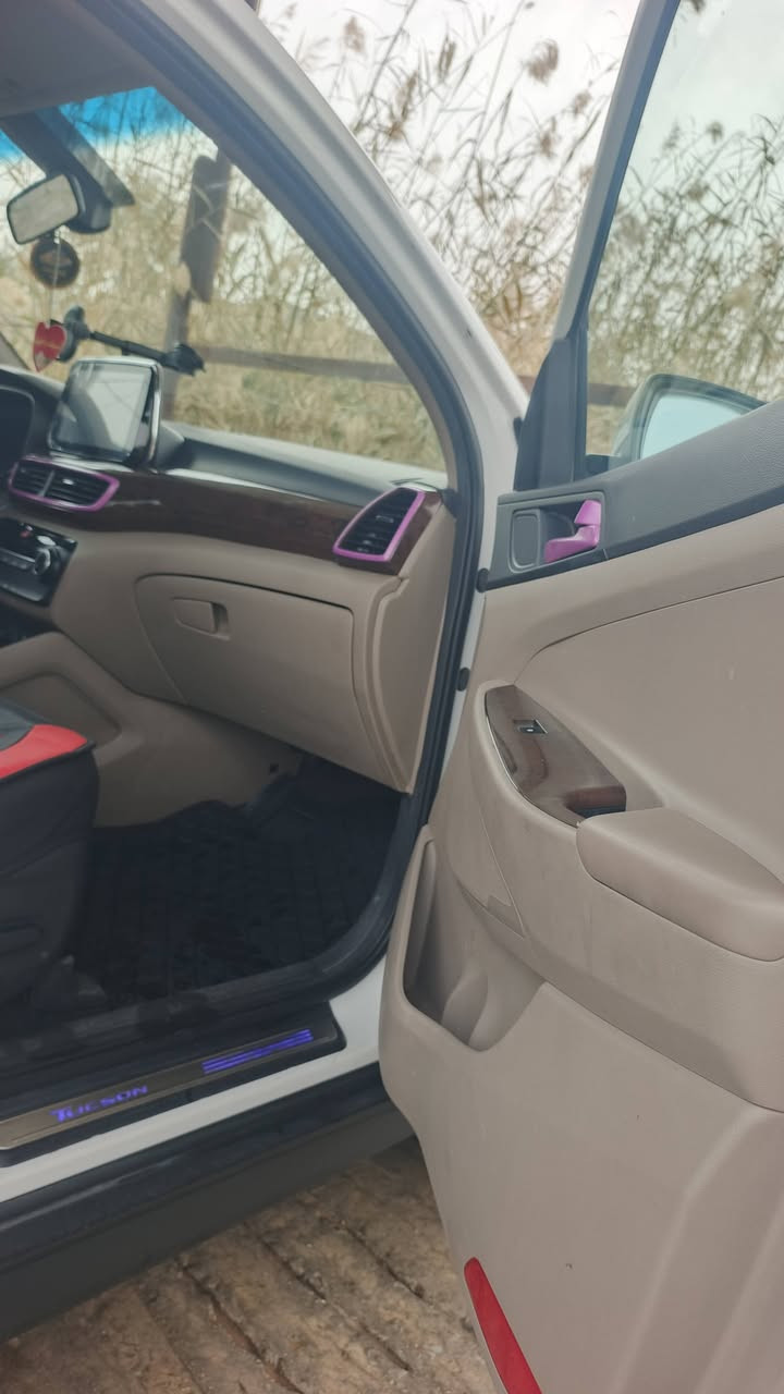 سلام عليكم سياره البيع توكسان مديل2020 سياره كفاله عامه بيها فقط بخشم البنيد بارد او  كير ومحرك كفاله عامه حداديه جديده موصفات 5عدسات كشنات جلد +كهربائيات شاشه فول موصفات سياره ماناقصه شي جاهزه لل اخير  رقم  التلفون ***********
