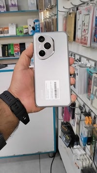 هونر 400برو 12/512 بطارية 6000 نظافة 💯  بدون ملحقات  السعر النهائي 575...