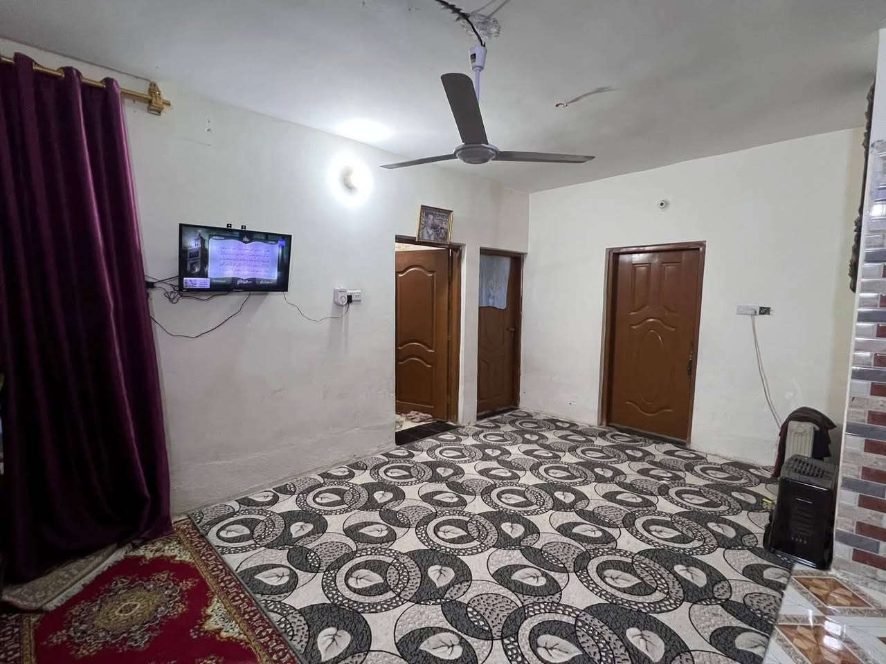 ⭕️تسلسل: 1095
🟢دار للبيع في الفلوجة حي الجولان المنطقة المقابلة لنادي الجولان الرياضي قرب قاعة القصر الابيض للمناسبات قرب شارع الثرثار 

📍بناء طابوق التسعينات ومرمم حديثا
📍المساحه: ٢٠٠ م٢
📍الابعاد: ١٠م❌٢٠م
📍شارع : ١٠ م نافذ الى شارع ١٠٠ م الحولي الشمالي الثرثار
🟢 الدار يحتوي على
غرفتين وصالة واستقبال ومطبخ وحمام وصحيات

🟢السعر: ١٧٥ مليون دينار 

🟢مكتب دار السلطان للعقار
العنوان فلوجة الجغيفي الثانية بداية شارع جامع فاطمة
للاستفسار الاتصال على الأرقام التاليه
***********
***********
***********
