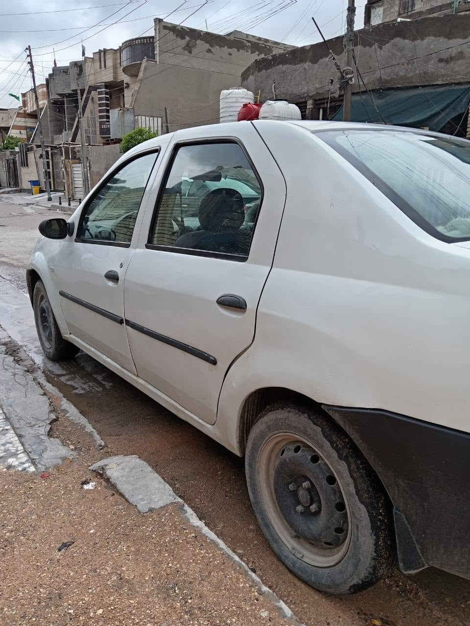 سلام عليكم للبيع رينو لوكان مديل 2009 رقم بغداد انكليزي صبق احزام مكينه اتنقص ابيع على هاي الوضعيه السعر 28 وبيهه مجال مكاني بغداد العبيدي الاستفسار على هاذه الرقم ***********
