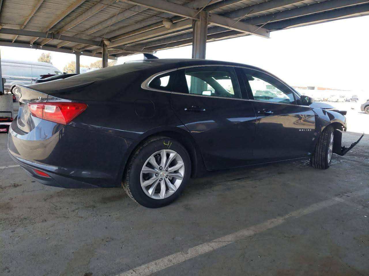 السلام عليكم
للبيع للبيع

ماليبو23 LT  محرك 1500تيربو لون نيلي ماشيه 98الف كيلو السياره بدون اير باك بدون شاصي حادثها تبديل بنيد ودعاميه فقط السياره مرقمه وكامله وهزه جديده بغداد باسمي

المواصفات-تحديد مسار-قيادة ذاتيه - رادار امامي-مثبت سرعه-إطفاء ذاتي-قطعتين تبريد - كشنات كهرباء - مانع انزلاق-تشغيل عن بعد

محرك كير صدر كله بلادي

جك وسبير والأدوات كامله

السعر145

العنوان بغداد الكرخ السيديه

للتواصل ***********
