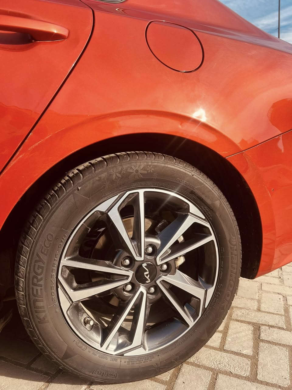 كيا فورتي اربيل 2022 برتقالي
مواصفات

مكينة 2000 دوش 

وضعيات القيادة (ايكو/نورمل/سبورت)

مسار تحديد السرعه 

توقف ذاتي 

كاميرا دوارة 

حساسات امامي خلفي 

مانع انزلاق 

3 مخارج

الحادث 

دعامية امامية ودعامة خلفية وشويه بالصندوق بدون دواخل بدون ايربالك جديدتين جديدة تخم تاير جديد

أربيل باسم شركة تريد وكالة تريد تحويل

السعر 168 وبيه مجال

للتواصل *********** 

بغداد البنوك او الكرادة
