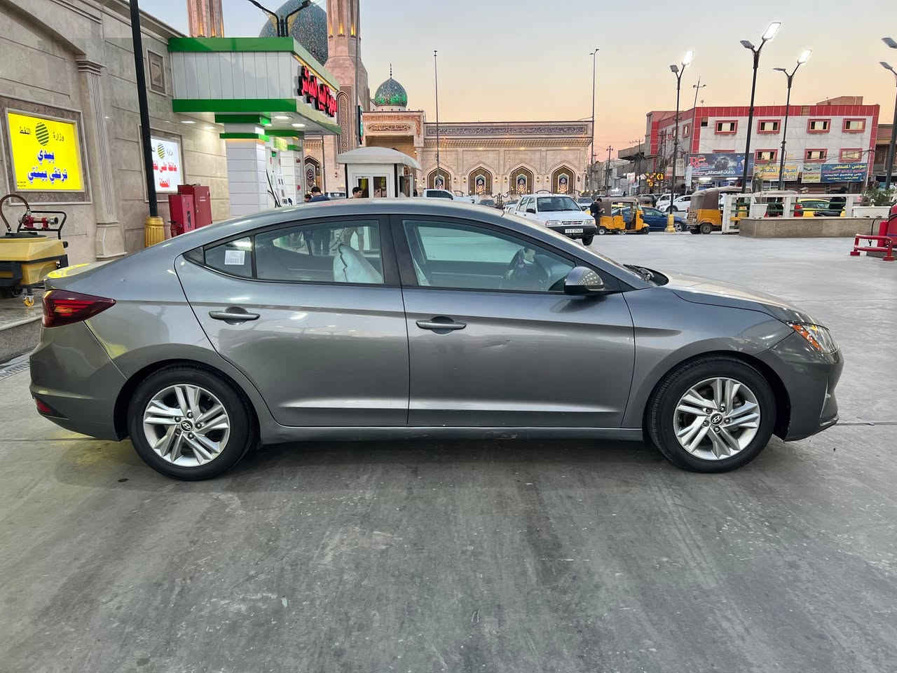 سلام عليكم
النترا موديل 2020 للبيع بغداد بسمي
لون رصاصي فول السيارة الكير محور At
مكينة 2000 دوش لا تبخير ولا تنقيص 
تحكم ستيرن شاشة كامره خلفيه حساسات 
رادار تدفئة كشنات نقطة عمياء 
حادثها موضح بصور  بيه شبر صبغ فقط والباقي كفاله عامه من تبديل وصبغ وشخوط
ماشيه 45 mi مكينة كير صدر تبريد مكفول مابيها اي نقص جاهزه من كل النواحي شرط سونار 
السعر 133
الرقم ***********
عنواني بغداد
