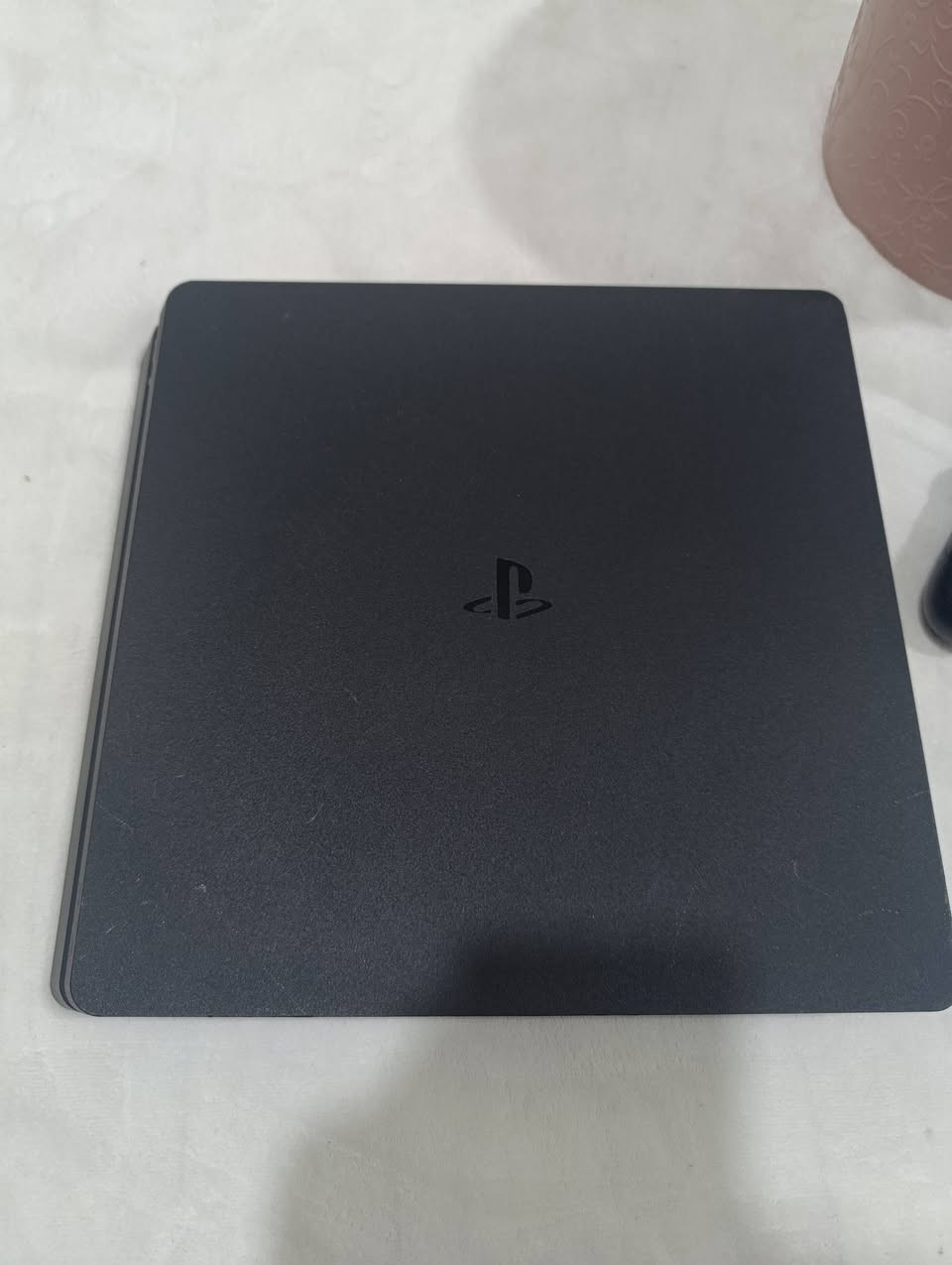 سلام عليكم
PS 4 بلي استيشن 4 سليم مع ملحقاته من جوستك وسلك HD  وغيرها
مع لعبة سبايدرمان 
ذاكره الجهاز 500 G
والسعر 250 وقابل للنقاش الي يحب يتواصل ويستفسر يعلق وهلا بيه وبيه مجال. 🤍


**إذا كنت صاحب هذا الإعلان وتريد حذفه لأي سبب، رجاءا أرسل رسالة إلى الدعم الفني**