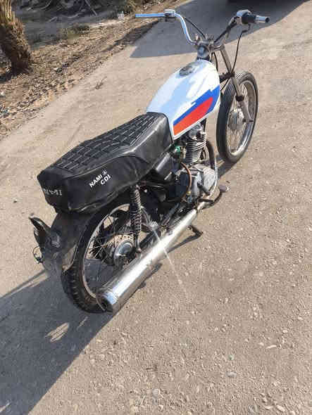 س ع دراجه للبيع بدون سعره 275 وبيه مجال مكاني كحلاء ***********
