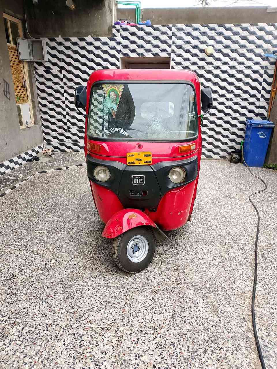 سلام عليكم تكتك للبيع موديل 2017/شهر12.  أوراق  كاملة المصطفى مكان بغداد جسر ديالى سعر 3وتلثميه وبينه مجال الخضراء يتصل عل رقم مامتواجد عل فيس ***********
