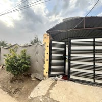 في الصور ادناه المساحه الكليه ٦٠٠  متر  ٤٠٠ متر طابو صرف و٢٠٠ طابو زرا...