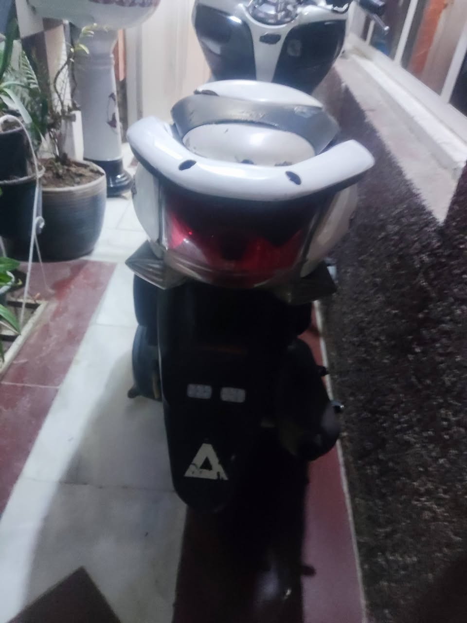 السلام عليكم 
دراجه  pcxا الجيل الاول JF ياباني 
درجه مكفوله يرادلها شوبه  ترتيب  ماشيه 79 الف

السعر 1150 وبيها مجال 

مكاني بغداد رقمي ***********
