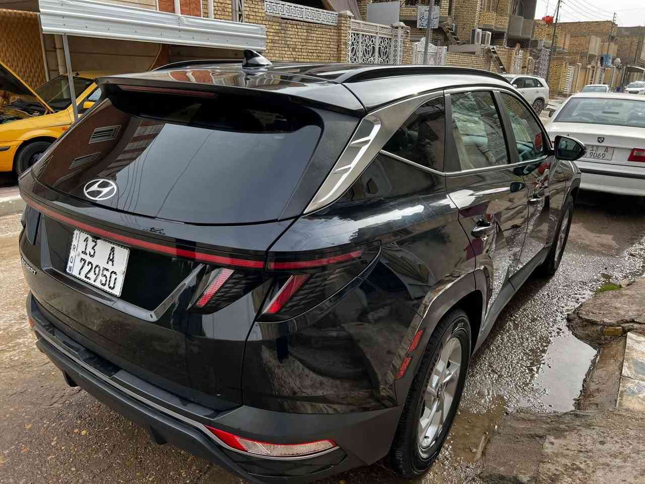 السلام عليكم
توسان 2023 وارد امريكي 

اللون اسود 

مواصفات  فول بلا فتحه

مكينة 2500 

ماشيه 42 الف 

بصمة وتشغيل عن بعد

كشنات جلد

تدفئة كشنات 

تبريد قطعتين

كشن كهرباء 

رادار امامي تحديد مسار 

قياده اليه

رادار جانبي نقطة عمياء 

جنطة كهرباء 

شاحن موبايل ذكي

ضررها بنيد فقط ضرر خفيف بدلته اصلي نفس الون

ميسان العماره ***********
