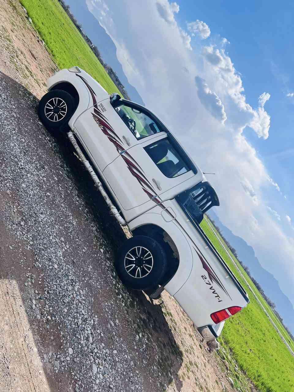 ئەو مەرزیەیە بۆ فرۆشتن 2014
بتلە
سارەکە ساخە 
دووکارتی لە لاکی بۆدی هەیە
نێوان دەرکێ سا قیو چەمەری بواخی هەیە 
سەنەوی نوێیە
194 هەزاری هە قی قی ڕۆیوە
مەکینەی بێ حەیبە 
تایەو ویلی نوێن
بۆ پەیوەندی کردن
0750 159 51 75
***********
