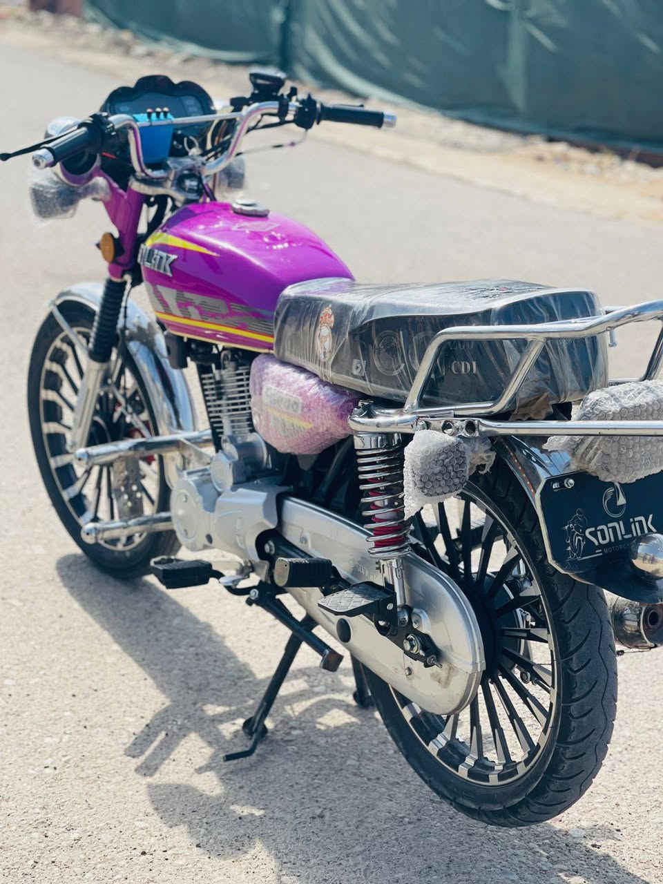 سلام عليكم دراجه سيفان مديل 25 دراجه مكفوله كفاله عامه مكاني خالص هبهب السعر ٧٣٠ وبيه مجال ليريده اني حاضر ***********
