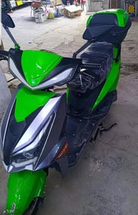 سكنس شحن 2025 السعر 550 الف السلام عليكم عندي دراجه سكنس شحن  ملف 2000...