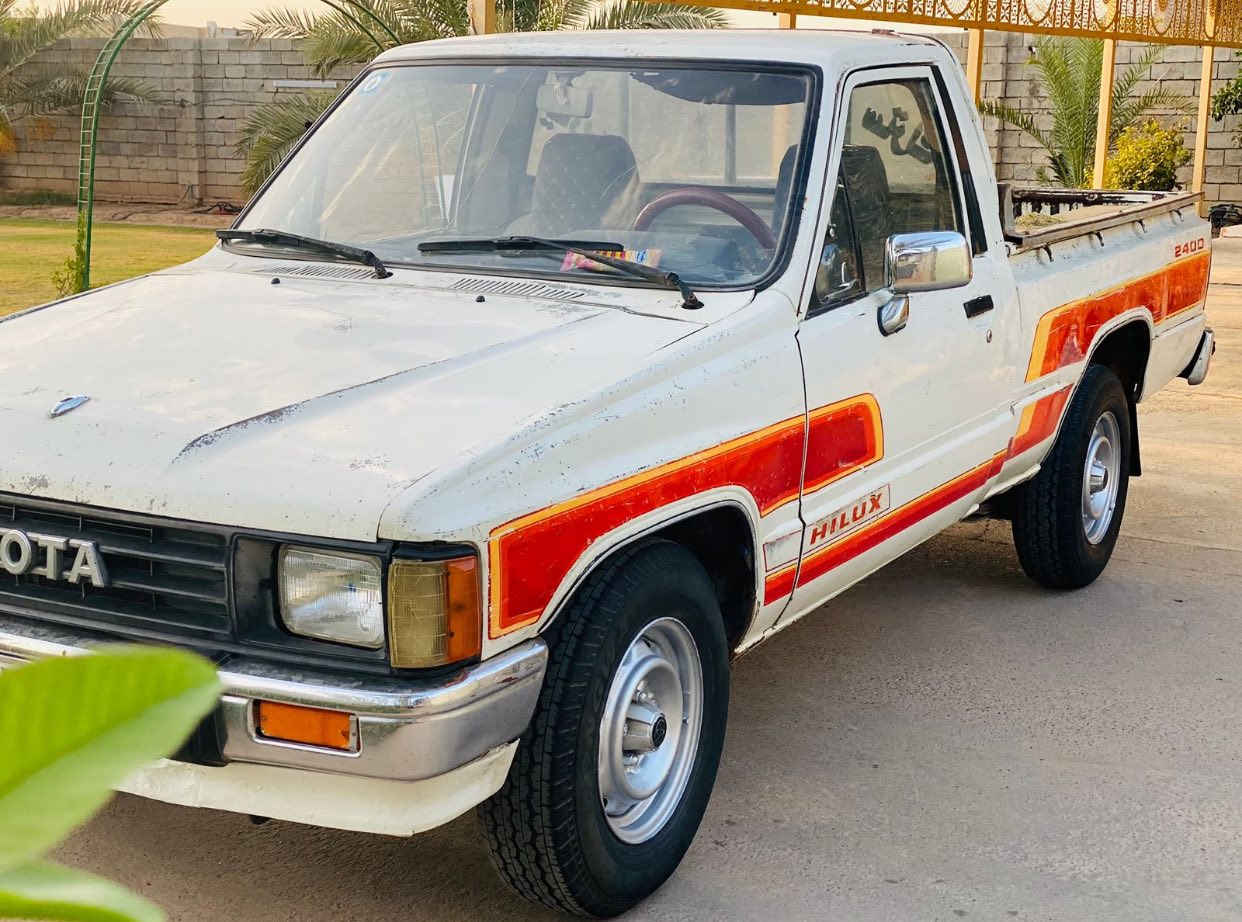 السلام عليكم للبيع بيكم 1988
رقم بغداد الماني سنويه 27
مكفوله كفالة عامه ( محرك حاويه
تخم تاير  السيارة ما ناقصه برغي 
مكان السيارة صلاح الدين/ بلد 
للاستفسار ***********
