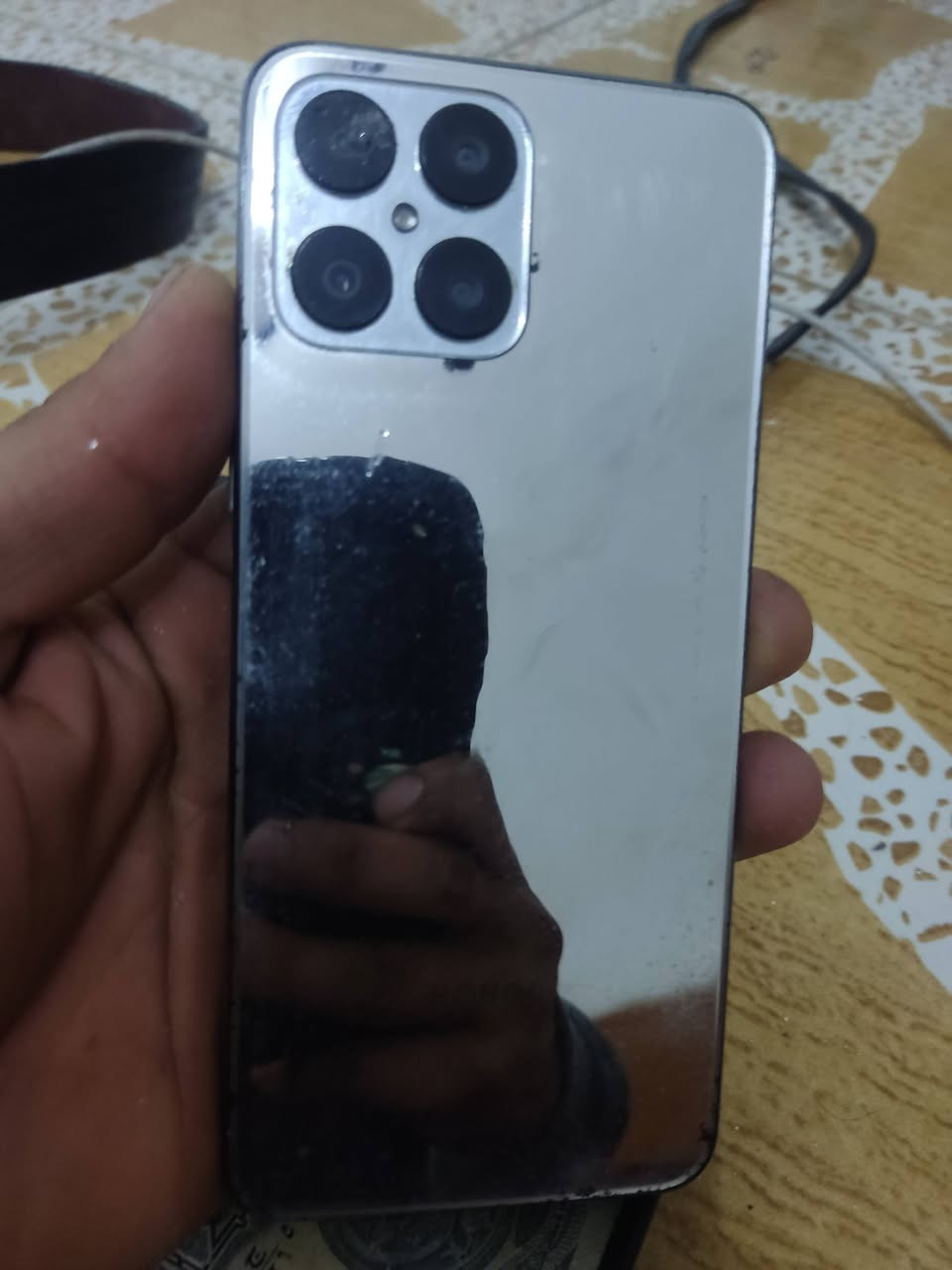 جهاز هونر إكس 8/كل عيب ما بي فقط شاشه مكسور لمس فول  ذاكره اشكد 128/سعر مالته قفله بدون معامله رجان (55)ال مو شراي أو يتعامل لا ينتصل  ولا يدخل خاص رجان لن السعر مالته قفله هاذا ( ***********)
