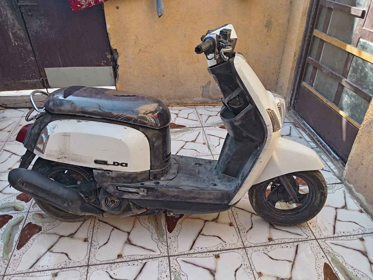 دراجة بوليس نوزل الدراجة جاهزة مجهزة كهربائيات كلهة شغالة امبدل بس بستم مفتوحة مرة وحده الله شاهد الدراجة تخبل شلعة ومعدل اتصل وبيك خير ودلل مناسبة كلش 450وبيهة مجال قليل الله شاهد متوازي عليهة
***********
