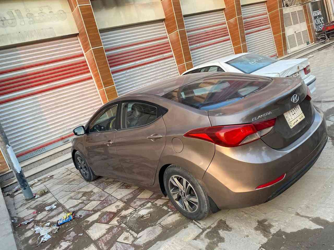 سلام عليكم الانتره موديل 15 خليجي محرك 1800 سياره مالت جناي حادث قبق جنطه وبيهه بارد الشراي يتصل 
***********
