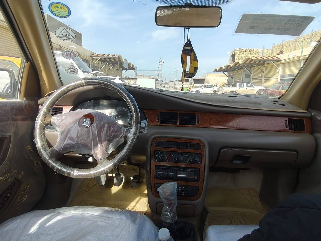 السلام عليكم سمند البيع موديل 12كرستال 
مكفولة من الضربه والصبغ ماعده البنيد طاير ومرجع نفسه 
وهلالات معمره مكينه وكير خير من الله حداديه جديده 
السياره مال جناي السعر 45 مجال بصيط العنوان الديوانية ***********
