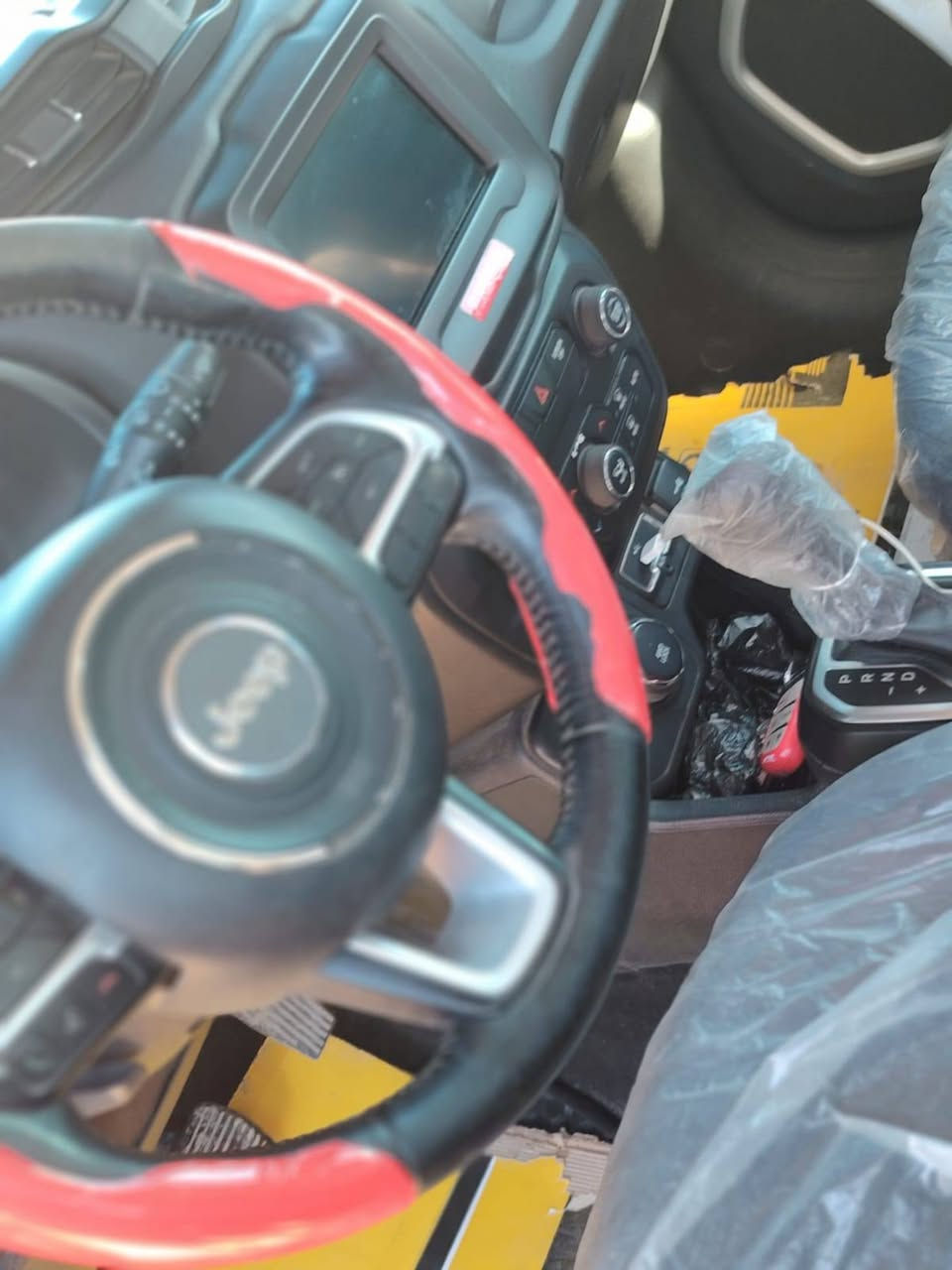 مرخصت الادمن
السلام عليكم 
💠جيب

💠وارد امريكي 

💠محركهة✅2400

💠سياره احله من الصوره بهواي

💠حادثهة جاملغ وبنيد مبدلات فقط

💠سعرهة 125 وبيهة مجال

💠غير متواجد عل فيس 
***********
