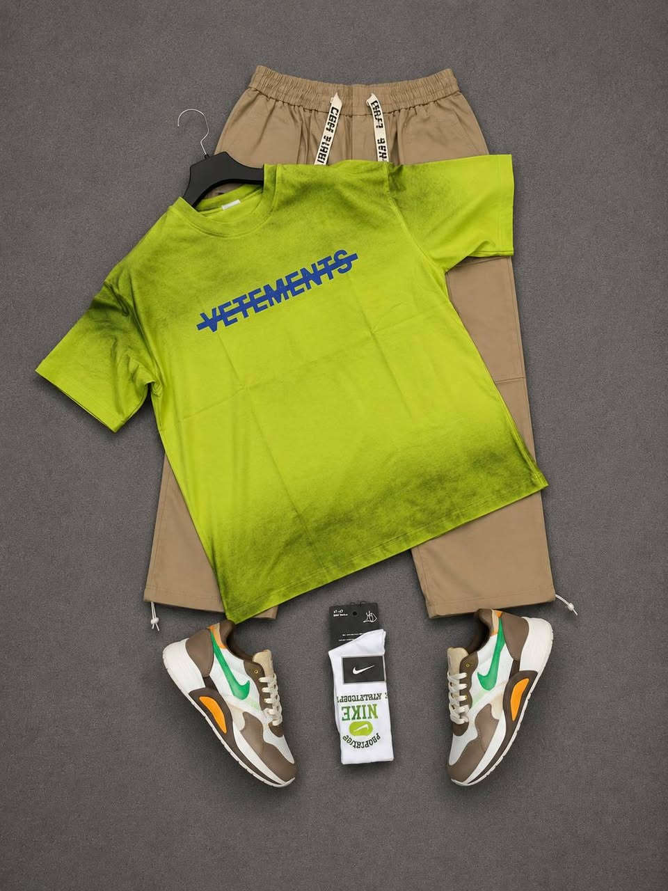 ✨ مرحباً بكم في أحذية وأزياء أوسكار ✨
وجهتكم للأناقة والذوق الراقي 👞👕
نوفر لكم تشكيلة مميزة من الملابس والأحذية العصرية بجودة ممتازة وأسعار تناسب الجميع، مع لمسة من الأناقة والثقة في كل إطلالة.
🛍️ أحدث الموديلات
👟 أحذية شبابية وعصرية
👔 أزياء كاجوال ورسمية
💎 جودة عالية وأسعار منافسة
📍 العنوان: موصل الجديدة 
📞 رقم الهاتف: ***********
📱 للتواصل والاستفسار: واتساب 
“أناقتك تبدأ من هنا”

