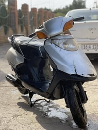 سبيسي ياباني للبيع مستعجل على بيعتها  دراجة مكينة ناعمة وحلوة بس يحتاج...