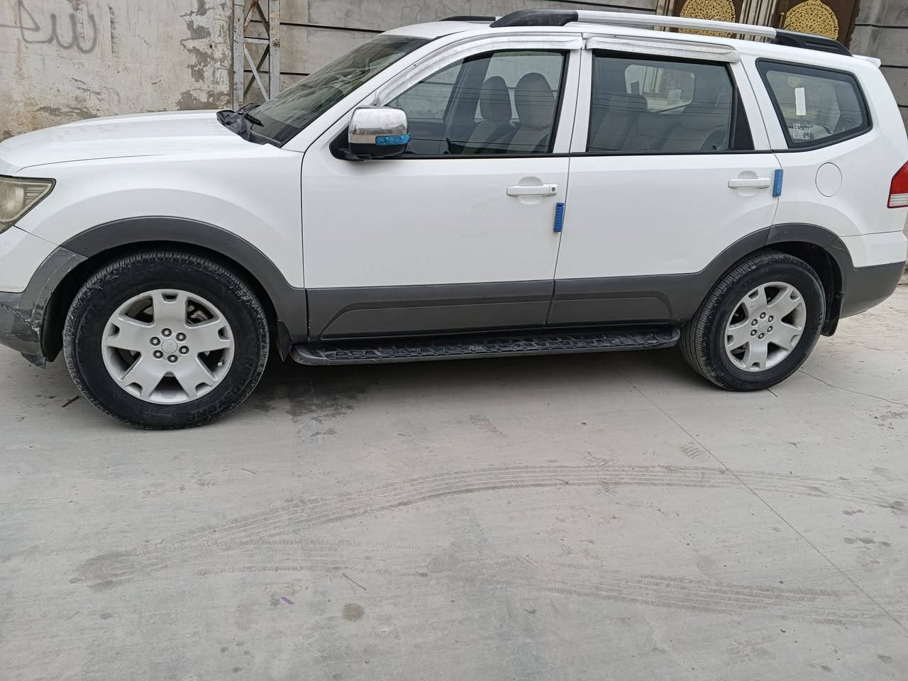 مهافي 12 خليجي فووول مواصفات عدا بصمه وفور ويل كير مكينه كله جديد بس دواخل شرط كفاله بيه صبغ بس رش بدون ضربه سونار مرفق ويا منشور بسمي سياره مكان سياره بعقوبه سعر120بيه مجال رقم ***********
