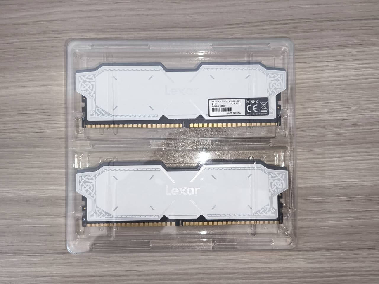 السلام عليكم
رامات DDR5 للبيع

Lexar THOR RGB DDR5 Ram 32GB (2x16GB) 6000MHz
من ماركة lexar الغنية عن التعريف ومعروفة عالمياً.

رام شبه جديد مستخدم ايام قليلة فقط،
السعر 500 الف(سعر ثابت)،
علما سعر الجديد ب شركة العالمية 700 الف.
مكان بغداد


**إذا كنت صاحب هذا الإعلان وتريد حذفه لأي سبب، رجاءا أرسل رسالة إلى الدعم الفني**