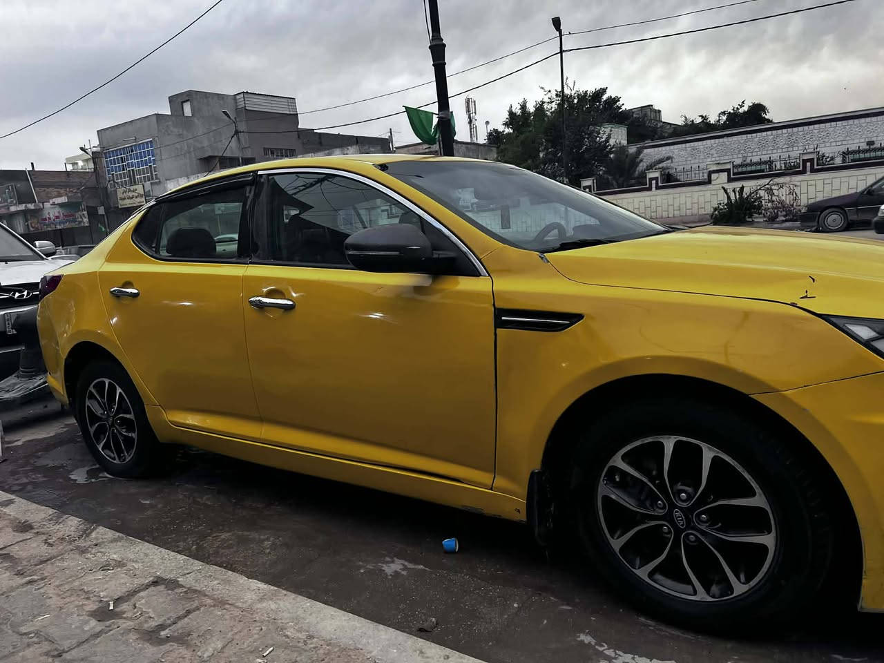 السلام عليكم 
سياره اوبتما 2011
سياره حلوه خطه بغداد -ديوانيه
تبريد كهربائيات جاهزه 
تايرات حداديه نضافه 80%
مكينه 2400 امريكي
هيئه وغرامات مصفره مامطلوبه 
سنويه ولوحات جدد بأسمنه 
مكانه ديوانيه مركز
***********
سعره 88وبيه مجال
