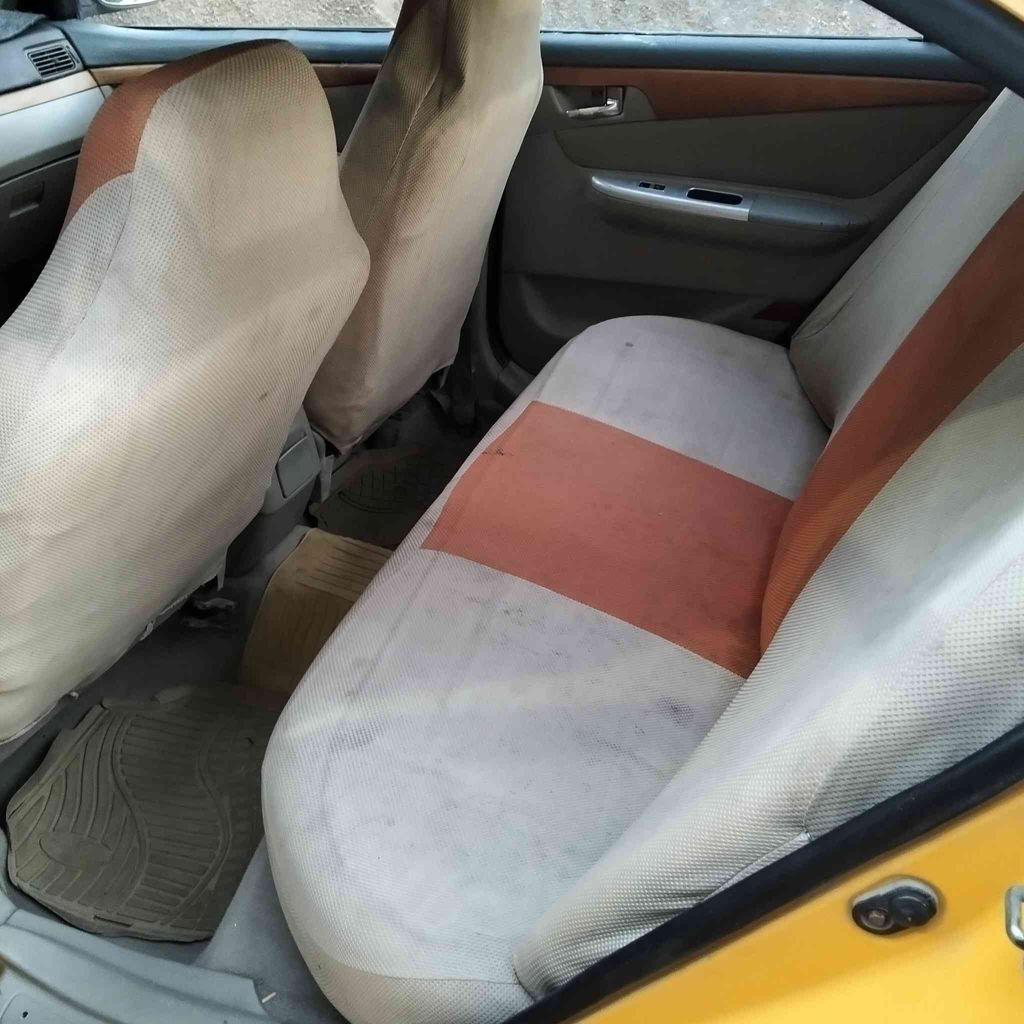 السلام عليكم
ليفان 620 موديل 2011 سنويه لل29 مصفرة من كلشي
كير مكينة كورلا تبريد تدفئة شغال عوزه بس كلج كمبريسر
السعر 42 وبيها مجال مكانها بغداد الكماليه ***********
