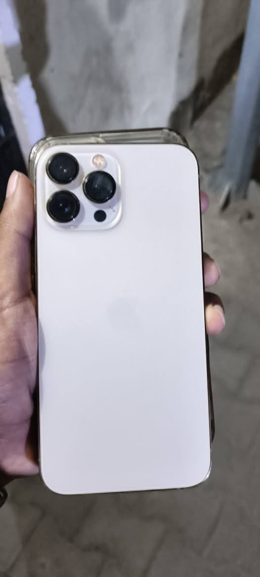 iPhone 13 Pro Max ذاكرة 256 *********** موجود واتساب
